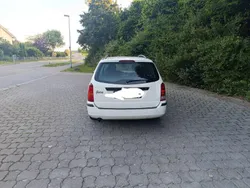 Grau Gebraucht 2003 Ford Focus Kombi | 1.180 € (Etwas zu teuer)