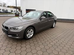 Braun Gebraucht 2013 BMW 318 Sport Line Limousine | 8.900 € (Superpreis)