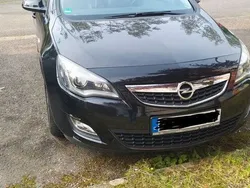 Schwarz Gebraucht 2010 Opel Astra Sport Kombi | 3.900 € (Fairer Preis)