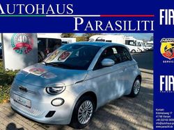 Himmelblau metallic Gebraucht 2025 Fiat 500e Kleinwagen | 28.990 € (Etwas zu teuer)