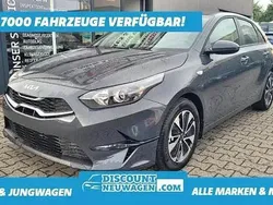 Penta grau h8g Neu 2025 Kia Ceed Limousine | 24.790 € (Fairer Preis)