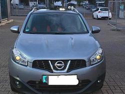 Grau Gebraucht 2010 Nissan Qashqai SUV | 6.000 € (Fairer Preis)