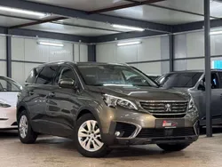 Grau Gebraucht 2019 Peugeot 5008 Business-Line Van / Kleinbus | 15.890 € (Guter Preis)