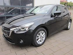 Schwarz Gebraucht 2015 Mazda 2 Exclusive-Line Limousine | 8.990 € (Fairer Preis)