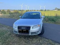 Grau Gebraucht 2005 Audi A4 Limousine | 4.986 € (Teuer)