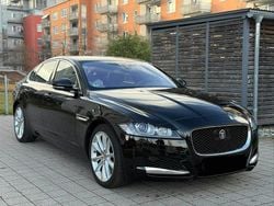 Schwarz Gebraucht 2016 Jaguar XF Portfolio Limousine | 12.400 € (Fairer Preis)