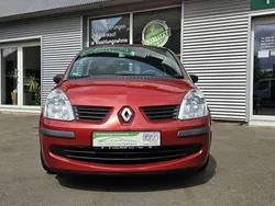 Rot Gebraucht 2007 Renault Modus Avantage Van / Kleinbus | 2.990 € (Fairer Preis)