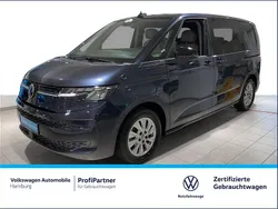 Blau Gebraucht 2024 VW Multivan Life Van / Kleinbus | 52.888 € (Fairer Preis)