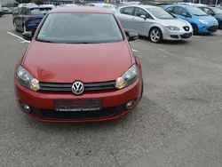 Rot Gebraucht 2010 VW Golf VI Team Limousine | 4.100 € (Fairer Preis)