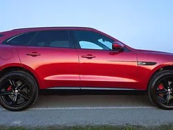 Rot Gebraucht 2021 Jaguar F-Pace S SUV | 33.950 € (Fairer Preis)