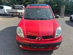 Rot Gebraucht 2003 Renault Kangoo Privilege Van / Kleinbus | 2.999 € (Fairer Preis)