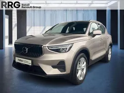 Bright dusk / metallic Gebraucht 2024 Volvo XC40 Core SUV | 30.890 € (Guter Preis)