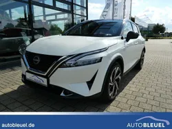 Pearl whinte /black m Gebraucht 2024 Nissan Qashqai Tekna+ SUV | 30.950 € (Fairer Preis)