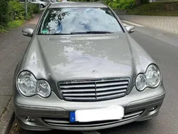 Grau Gebraucht 2005 Mercedes C180 Classic Limousine | 3.800 € (Fairer Preis)