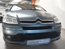 Grau Gebraucht 2005 Citroën C4 Limousine | 3.880 € (Teuer)