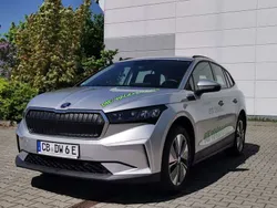 Brilliantsilber metallic Gebraucht 2023 Skoda Enyaq iV Loft SUV | 29.980 € (Guter Preis)
