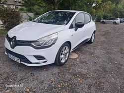 Weiß Gebraucht 2016 Renault Clio IV LIMITED Limousine | 7.500 € (Fairer Preis)