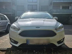 Weiß Gebraucht 2016 Ford Focus Kombi | 5.999 € (Guter Preis)