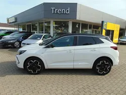 Weiß Gebraucht 2024 Opel Grandland X Ultimate SUV | 26.950 € (Fairer Preis)