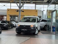 Weiß Gebraucht 2022 VW Caddy Van / Kleinbus | 16.999 € (Guter Preis)