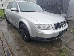 Silber Gebraucht 2002 Audi A4 Limousine | 600 € (Superpreis)