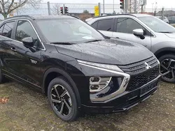 Pantherschwarz Gebraucht 2022 Mitsubishi Eclipse Cross Select SUV | 27.480 € (Etwas zu teuer)