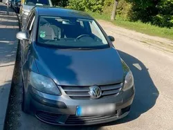 Grau Gebraucht 2005 VW Golf IV Kleinwagen | 1.800 € (Guter Preis)