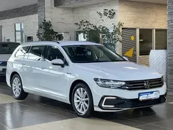 Weiß Gebraucht 2021 VW Passat GTE Kombi | 18.900 € (Superpreis)