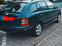 Blau Gebraucht 2003 Skoda Fabia Kombi | 500 € (Guter Preis)