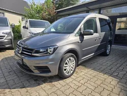 Grau Gebraucht 2017 VW Caddy Trendline Van / Kleinbus | 16.440 € (Fairer Preis)