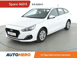 Weiß Gebraucht 2019 Hyundai i30 Trend Kombi | 13.450 € (Fairer Preis)