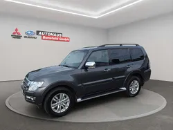 Mineral grey Gebraucht 2018 Mitsubishi Pajero Top SUV | 23.000 € (Guter Preis)