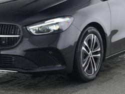 Lack kosmosschwarz Gebraucht 2025 Mercedes B220 Progressive Van / Kleinbus | 32.500 € (Guter Preis)