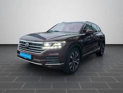 Malbec red metallic (metallic) Gebraucht 2022 VW Touareg Elegance SUV | 46.880 € (Guter Preis)