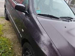 Violett Gebraucht 2001 Mitsubishi Space Star Kombi | 1.200 € (Etwas zu teuer)