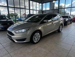 Silber Gebraucht 2015 Ford Focus Limousine | 6.800 € (Etwas zu teuer)