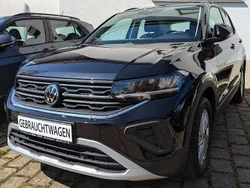 Deep black perleffekt Gebraucht 2024 VW T-Cross Life SUV | 22.435 € (Fairer Preis)