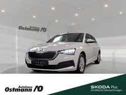 Weiß Gebraucht 2022 Skoda Scala Active Kleinwagen | 13.850 € (Superpreis)