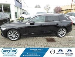 Onyx black / metallic Gebraucht 2020 Volvo V60 Momentum Kombi | 28.900 € (Guter Preis)