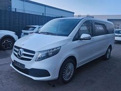 Weiß Gebraucht 2023 Mercedes V220 Edition Van / Kleinbus | 39.950 € (Teuer)