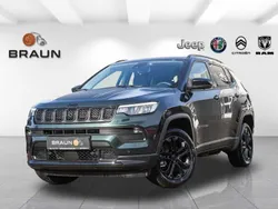 Techno green/dach schwarz Gebraucht 2025 Jeep Compass North SUV | 41.850 € (Teuer)