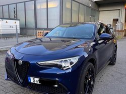 Blau Gebraucht 2017 Alfa Romeo Stelvio SUV | 23.999 € (Fairer Preis)