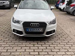 Weiß Gebraucht 2013 Audi A1 Sportback Ambition Kleinwagen | 7.500 € (Fairer Preis)