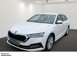 Candyweiß Gebraucht 2023 Skoda Octavia Style Kombi | 24.750 € (Fairer Preis)