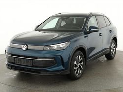 Nightshade blue metallic Neu 2025 VW Tiguan Life SUV | 40.445 € (Guter Preis)