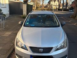 Silber Gebraucht 2016 Seat Ibiza ST Style Kombi | 7.820 € (Etwas zu teuer)