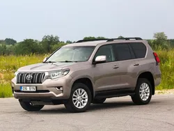 Beige Gebraucht 2018 Toyota Land Cruiser Comfort SUV | 32.900 € (Superpreis)