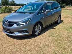 Grau Gebraucht 2017 Opel Zafira Tourer Van / Kleinbus | 11.499 € (Superpreis)