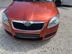 Silber Gebraucht 2006 Skoda Fabia Limousine | 900 € (Guter Preis)