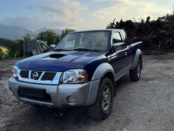 Blau Gebraucht 2004 Nissan Navara Abholung | 8.900 € (Fairer Preis)